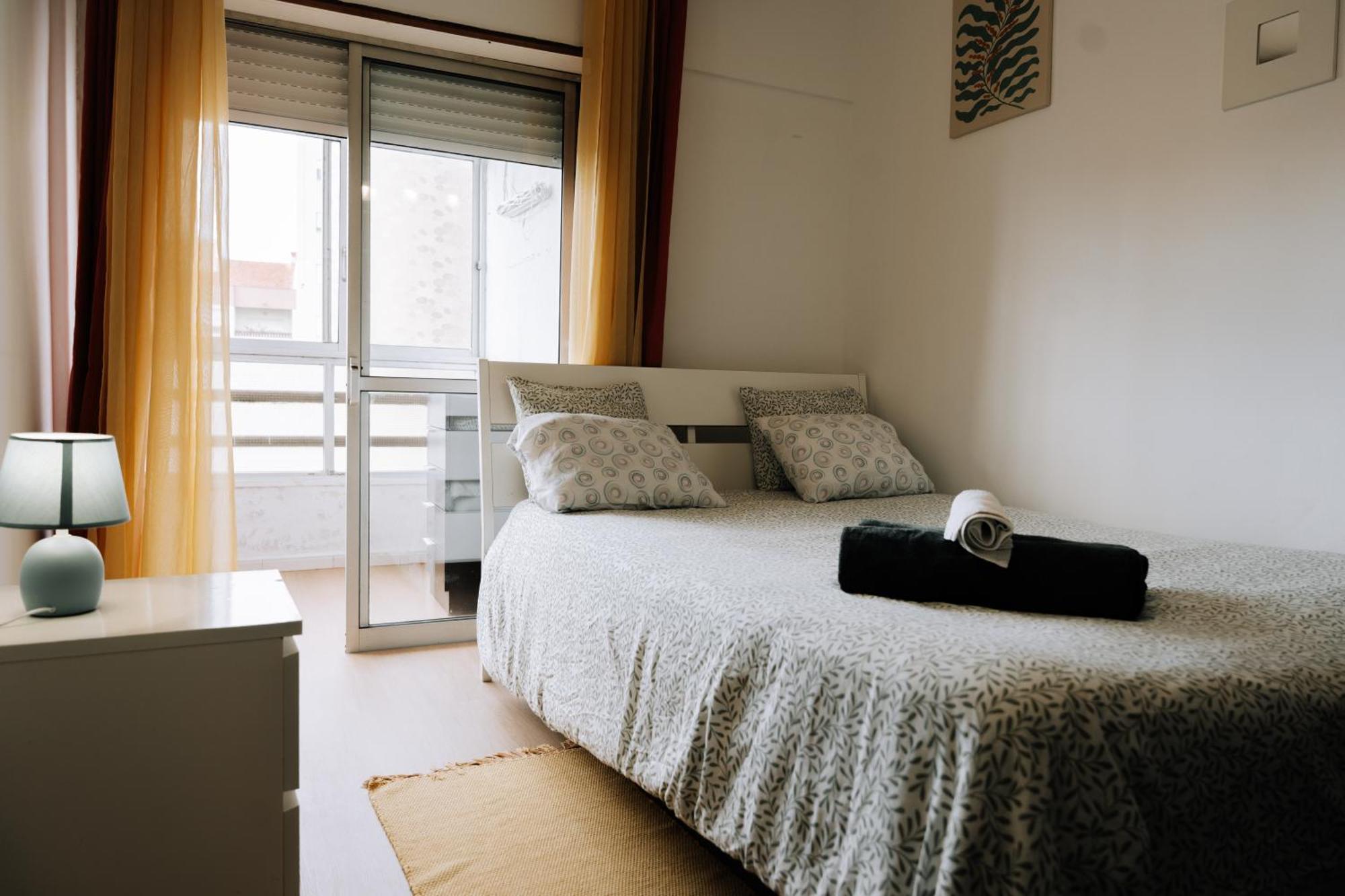 Family-Friendly And Cozy 3-Bedroom Accommodation In Lisboa Exterior foto